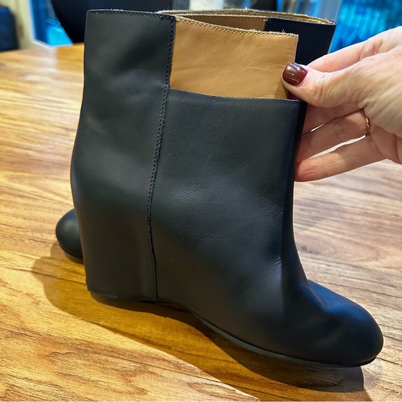 MM6 Maison Margiela Women’s Hidden Wedge Heel Booties Leather Tan Black Neutral - Picture 6 of 8